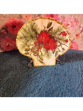 Decoupage Scalloped shells  